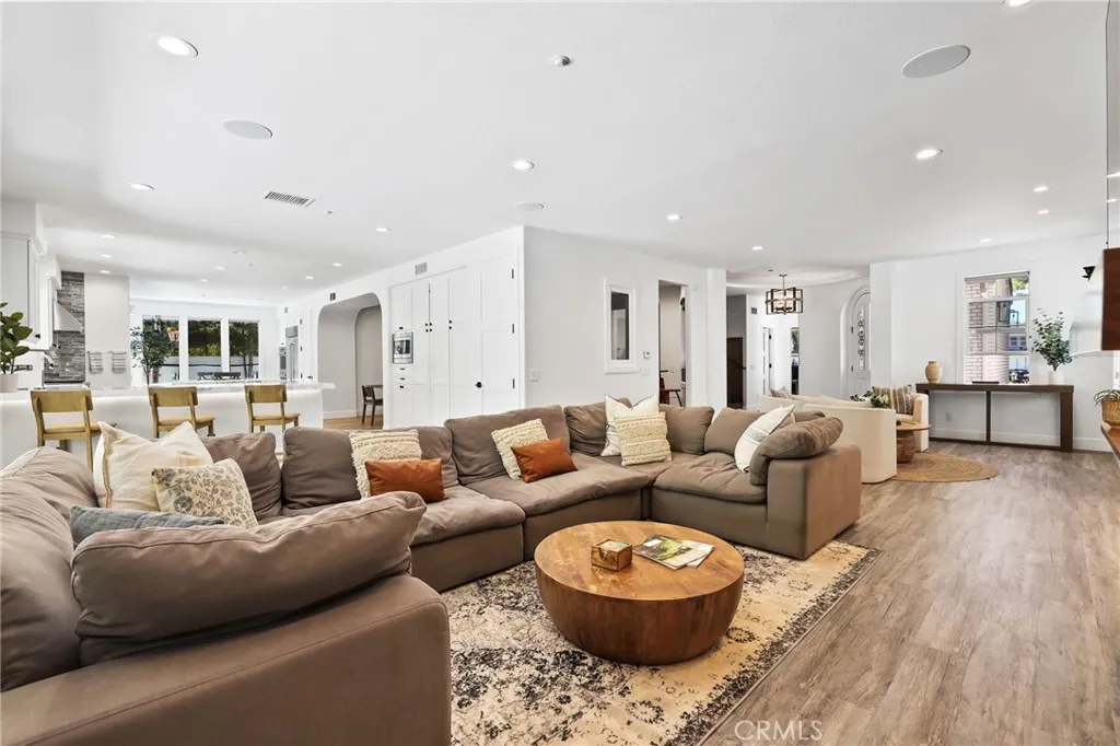 1 Tularosa Court, Aliso Viejo, California 92656 home-pic-9